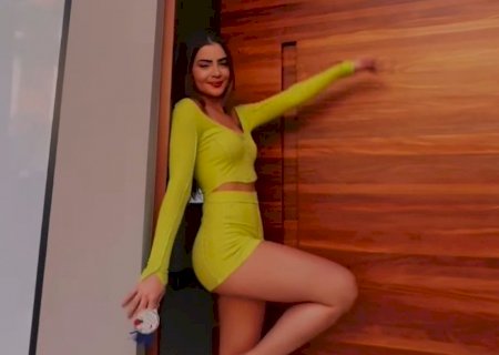 Lago com peixes, elevador e cinema: conheça a mansão de Jade Picon