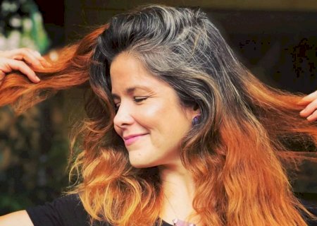Samara Felippo após foto sensual: “Choro é livre e meus peitos também”