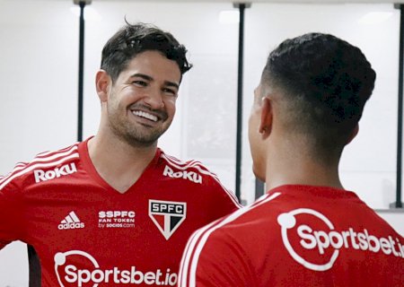 Pato fala da lesão no joelho e justifica escolha por fazer tratamento no São Paulo: 'Sinto que é minha casa'
