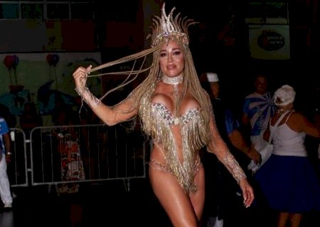 Mulher Abacaxi revela que foi bloqueada pelo marido após topless