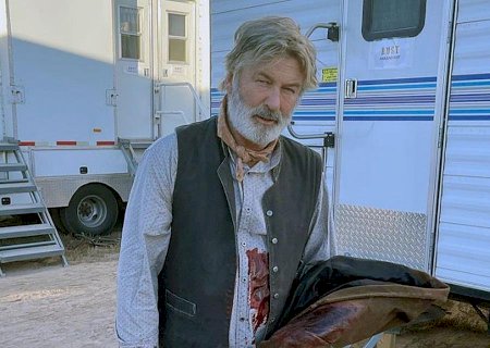 Alec Baldwin faltou a treinamento de armas de fogo em Rust, diz promotor