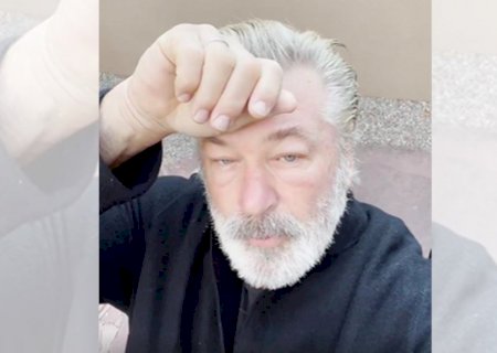 Alec Baldwin se declara inocente em 1ª audiência da morte de diretora