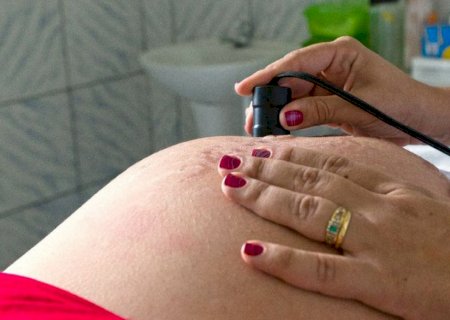 Falta de acesso à serviços de saúde e desinformação são fatores de risco para a gravidez não intencional na adolescência