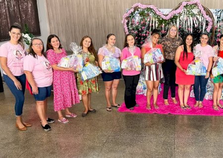 Grávidas recebem orientações durante Encontro de Gestantes em Douradina