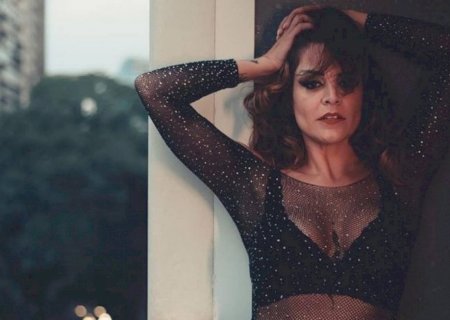 Ex-Chiquitita faz sucesso no OnlyFans e tem fotos inspiradas na novela