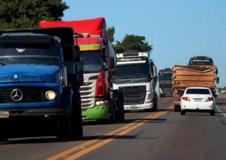 Sancionada lei que beneficiará 1.000 motoristas com qualificação e custeio de habilitações, veja