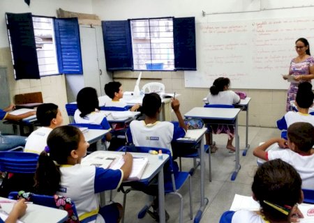 Governo libera R$ 4 bi para ampliar vagas de tempo integral em escolas