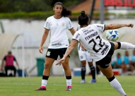 Avaí vence Corinthians e sai do rebaixamento no Brasileiro Feminino