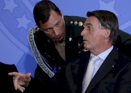Bolsonaro nega participação em suposta fraude nos cartões de vacinação