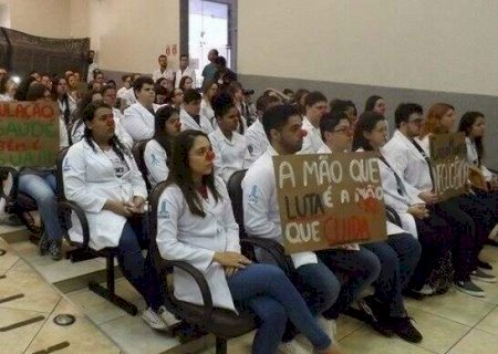 Medicina da UFMS n&atilde;o tem professores em 8 especialidades