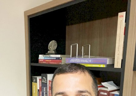Fazendo aniversário hoje, em Itaporã, o advogado itapoaense Renato Otavio Zangirolami