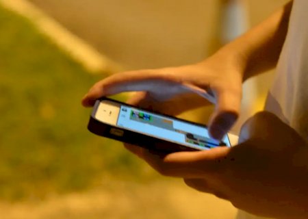 Uso excessivo de telas eletrônicas na infância é tema de debate na Câmara