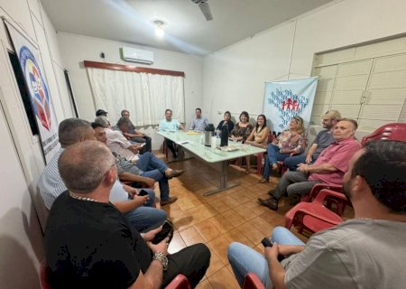 Prefeito Marcos Pacco reúne gerentes e pede contenção de despesas
