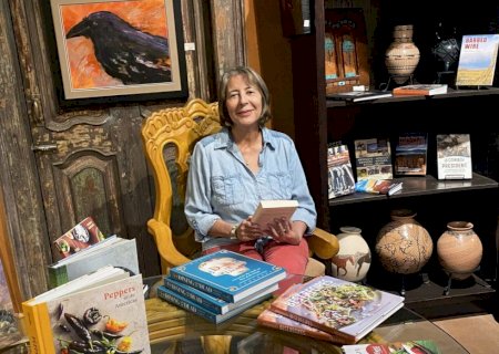 Escritora brasileira radicada nos EUA escolhe MS para lançamento de livro