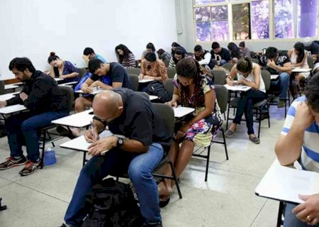 Quer terminar o ensino médio? Abertas inscrições para o Encceja