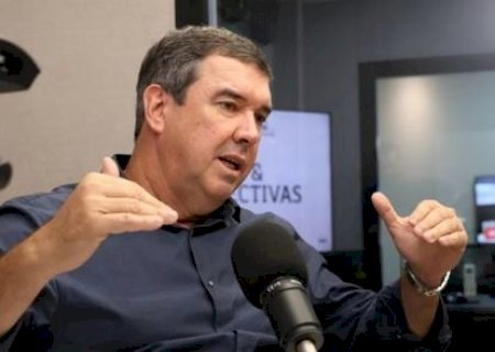 Riedel anuncia envolvimento de todas escolas na campanha de doações ao RS