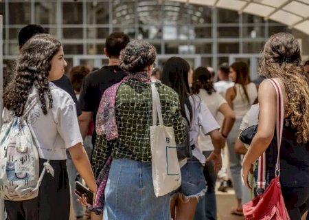 Prorrogada para o dia 19 convocação de lista de espera do Fies