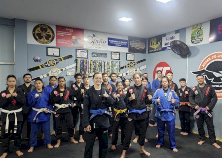 Team Aguiar conquista 2º lugar no pódio com 17 medalhas de ouro, 7 de prata, 1 de bronze e o cobiçado cinturão da Super Luta no Open Nova Alvorada do Sul