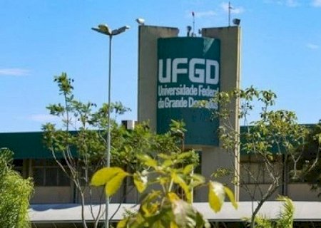 UFGD abre matrículas para cursos de inglês, espanhol e francês