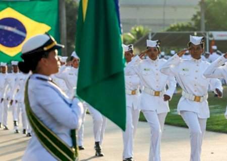 Marinha do Brasil forma primeira turma com 114 mulheres fuzileiras navais