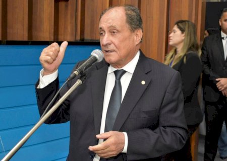 Zé Teixeira pede iluminação pública em área de presídio