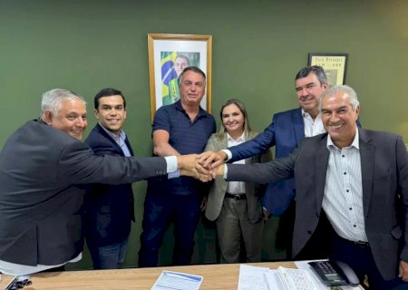 Vídeo: Bolsonaro oficializa Neidy como vice de Beto