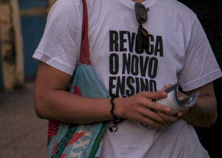 Sancionado com vetos projeto que amplia carga hor&aacute;ria do Ensino M&eacute;dio
