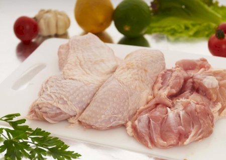 Exportações de carne de frango crescem em volume e receita em outubro