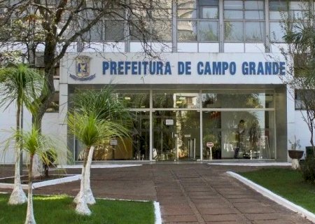 Servidores terão corte de salário, com redução até pela metade