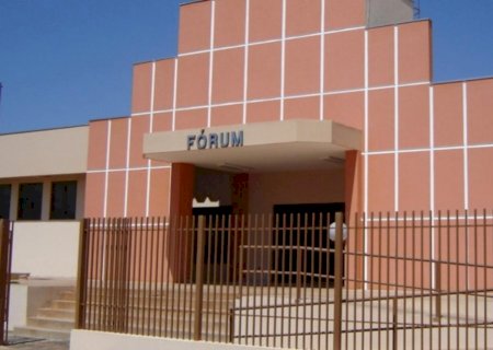 Comarca de Bandeirantes seleciona estagiários em várias áreas