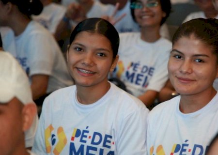 Estudantes cadastrados no Pé-de-Meia começam a receber nova parcela de R$ 200 na segunda-feira