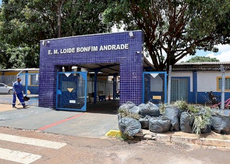 Mutirão de limpeza continua e serviços atendem o centro e bairros de Dourados