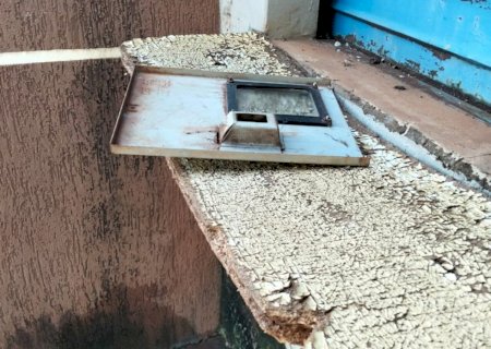 Idosa acorda sem energia e percebe que fiação da casa foi furtada 