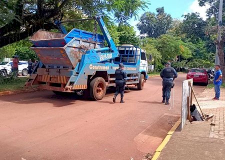 Professora aposentada morre atropelada por caminhão em Dourados