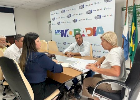 Prefeito de Itaporã busca novas moradias populares em reunião com AGEHAB