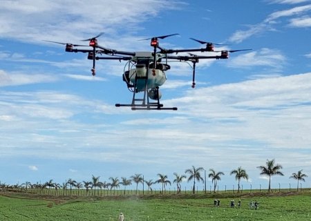 Drones na agricultura reduzem CO₂ e economizam 200 mi de toneladas de água