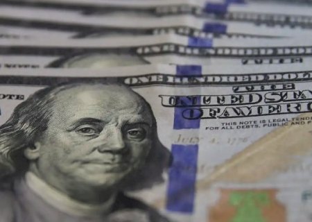 D&oacute;lar atinge menor valor em mais de um ano e fecha a R$ 5,40
