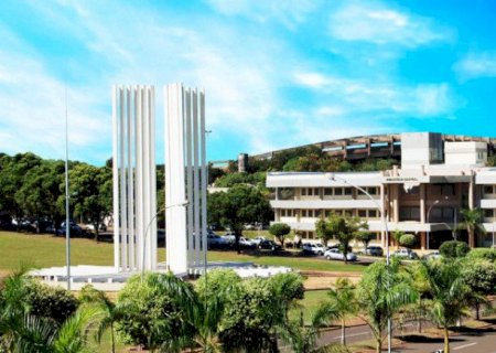 UFMS abre concurso com 57 vagas para professor com salário de até R$ 14 mil