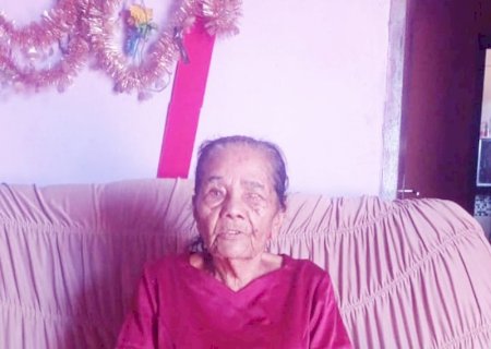 Itaporã: Fazendo aniversário hoje lá em Piraporã a Dona Maria Neilde do Santos