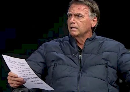 "Minha saúde vai bem. O problema é a minha idade', diz Bolsonaro