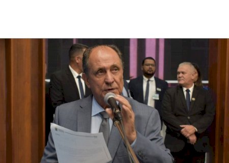 Zé Teixeira solicita investimentos na educação em Dourados e Ivinhema