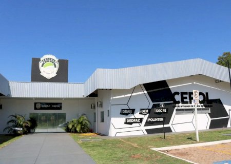 Jovem é presa após tentar matar a própria mãe com choques