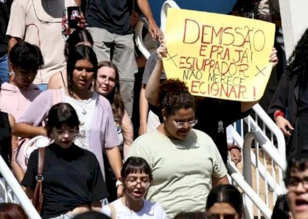 Alunos de Biologia da UFMS organizam ato para exigir demissão de professor condenado por estupro