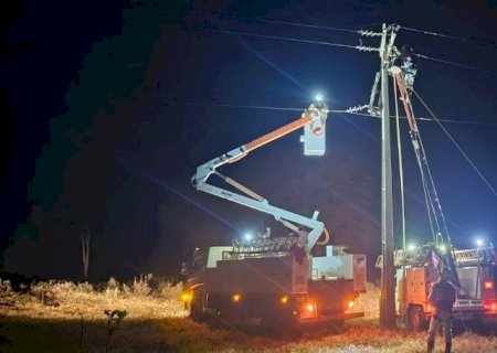 Energia é retomada em 75% dos locais atingidos por ventos de até 115 km/h