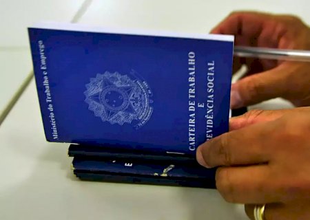Serviços e construção civil puxam a geração de empregos no Estado