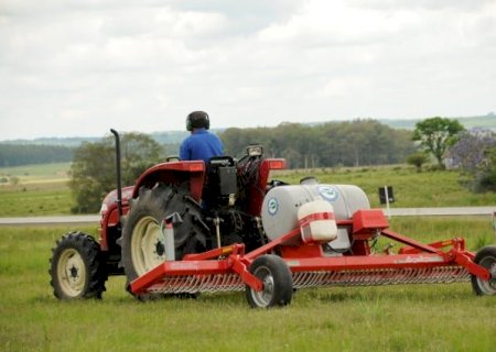 Roçadeira e trator lideram vendas de implementos agrícolas usados