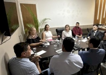 Prefeita Nair Branti recebe promotor de Justiça para diálogo institucional e orientações em prol do município