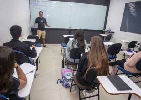 Educação e tecnologia são a aposta da vez para a redação do Enem