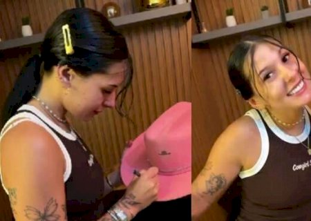 Ana Castela doa mais um chap&eacute;u e item ser&aacute; leiloado neste domingo