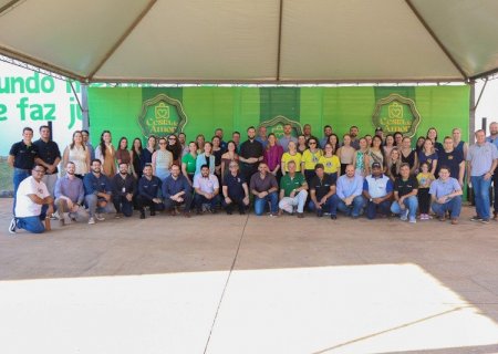 Dourados - Sicredi Centro-Sul MS/BA realiza entrega simbólica da Cesta de Amor 2025